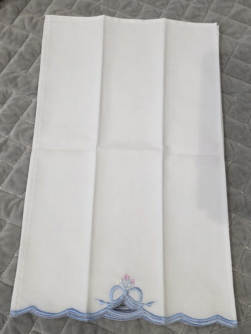 6pc Vintage Handmade Embroidered Bow & Flowers Dinner Napkins White